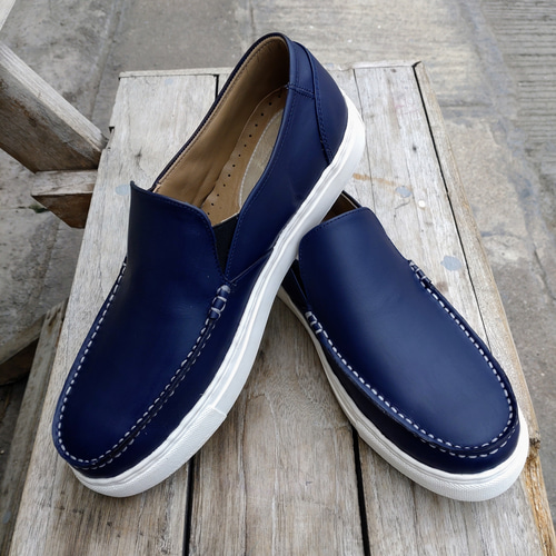 ◇新色ネイビー◇本革ローファー◇男女兼用◇スニーカーソール仕様