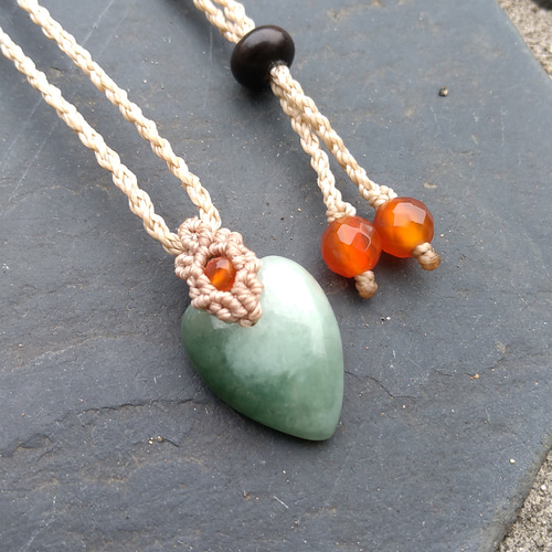 ミャンマー産】本翡翠の天然石マクラメペンダント[PEN-43] ネックレス