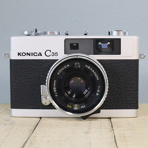 【動作確認済み】 【ケース・フィルム付き】KONICA C35 フィルムカメラ 楽天市場】【整備済】【保証付 】 コニカ KONICA C35 Flashmatic