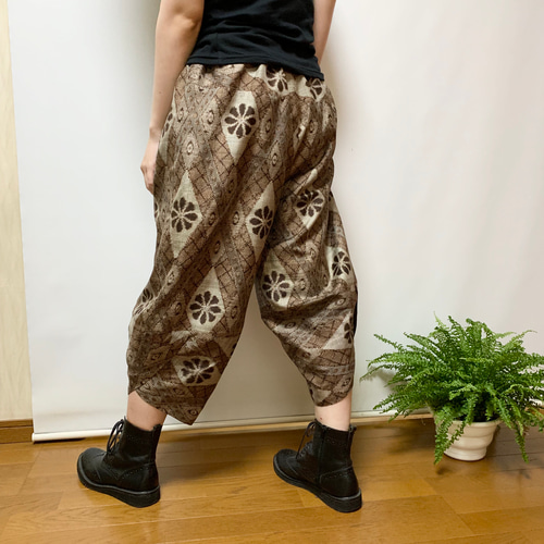 着物雨コートリメイクサルエルパンツ、ベレー帽、ストール付き 071e80136446281d84f493093b4194