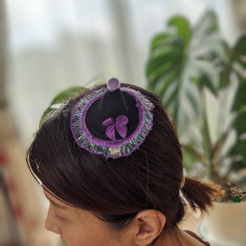 【美品】maxin 黒と紫のリボン付きウールハット 美品】maxin 黒と紫のリボン付きウールハット