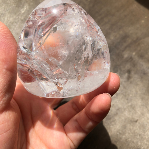 天然水晶☆虹入り！☆ティアードロップ☆おにぎり型！☆瀧川神社