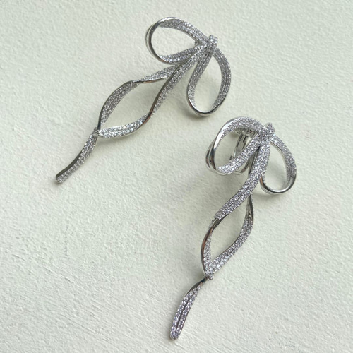 【426】大粒ジルコニアのピアス／イヤリング／リボン rle-67.jpg