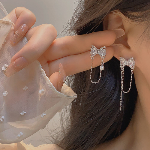 【大人ガーリースタイルで甘く可愛く♪】CHANEL ピアス リボン 大人ガーリースタイルで甘く可愛く♪】CHANEL ピアス リボン ピアス