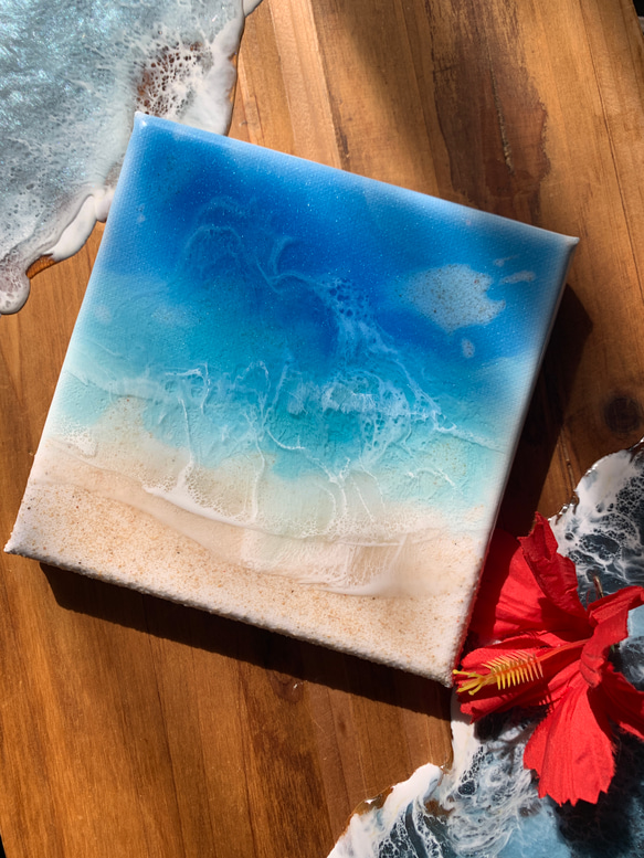 透明感抜群のブルー　本物の砂を使用　写真と見間違えそうなオーシャンレジンアート　コンパクトサイズ　透明感　ブルー.4 2枚目の画像