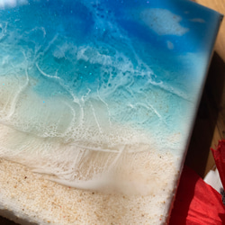 透明感抜群のブルー　本物の砂を使用　写真と見間違えそうなオーシャンレジンアート　コンパクトサイズ　透明感　ブルー.4 5枚目の画像