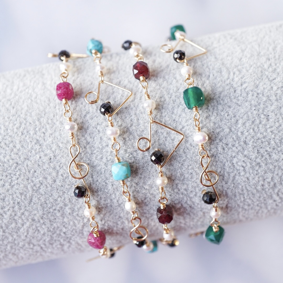 【選べる天然石】ブレスレット 音符 ト音記号 ガーネット ターコイズ ルビー オニキス パール 誕生石 華奢 14kgf