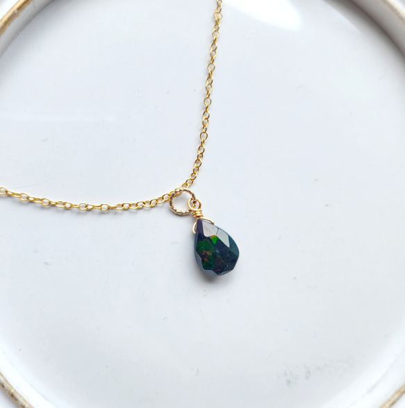 再販11・受注制作】ブラックオパールの雫ペンダントトップ✩.*˚天然石