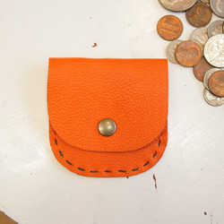 本革製 手縫い 小銭入れ オレンジ グリーンステッチ N081 ラウンド型 コインケース 牛革製 1枚目の画像