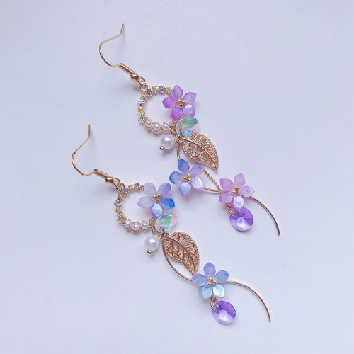 再販3】ラプンツェル フラワーウェーブのアシンメトリーピアス