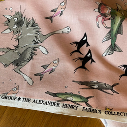 在庫1点！カットクロス！『ALEXANDER HENRY アレキサンダー　ネコや魚柄』～52×50㎝でカット済み～ 3枚目の画像