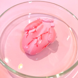 いちごマシュマロ心臓ブローチ 2枚目の画像