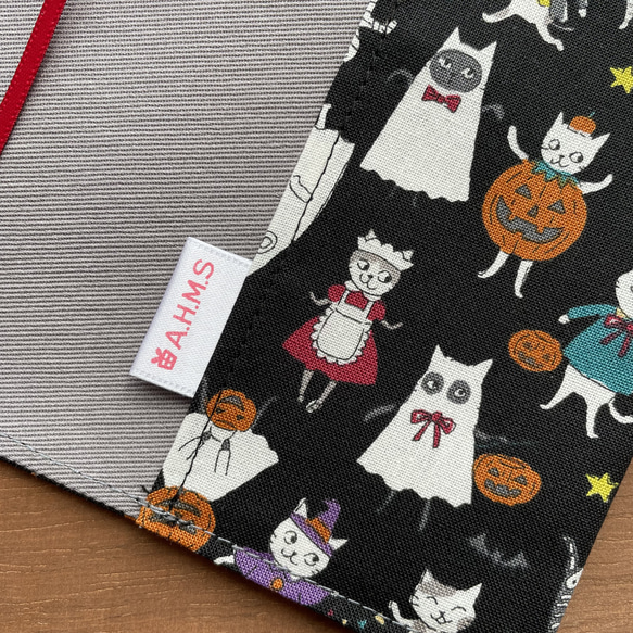 【文庫】ハロウィン猫ちゃんのブックカバー（黒） 3枚目の画像