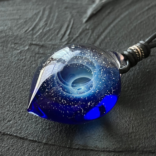 楽天市場】宇宙ガラス ペンダント Sサイズ1.4cm ネックレス 小