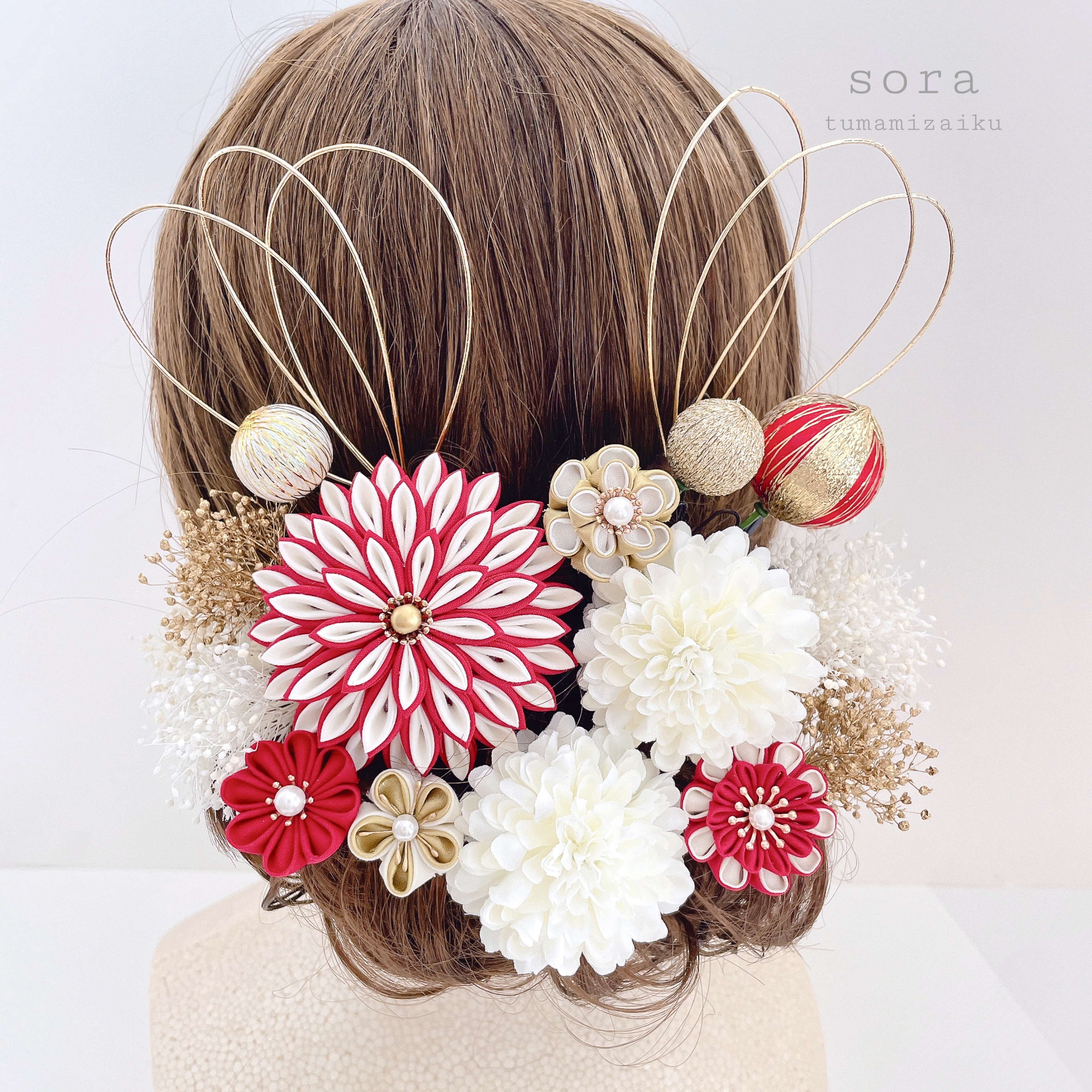 つまみ細工　髪飾り　ポンポンマム　【赤×白】成人式　結婚式　和装　ウェディング　卒業式　アーティフィシャルフラワー
