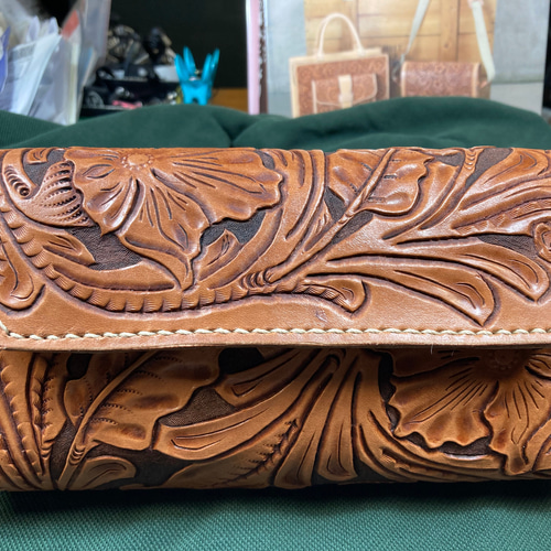 レザーカービング ポシェット ポーチ 雨の金曜日が好き 通販 16476849