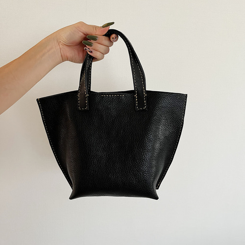 シュリンクレザーのミニトートバッグ コンパクトなバッグ 柔らかい革