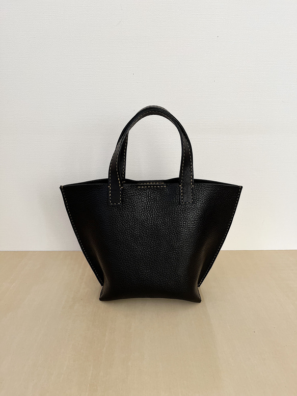 シュリンクレザーのミニトートバッグ コンパクトなバッグ 柔らかい革