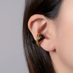 ガラスイヤーカフ“Infinity”∞　-black×gold- 3枚目の画像