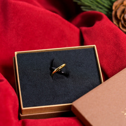 ガラスイヤーカフ“Infinity”∞　-black×gold- 2枚目の画像