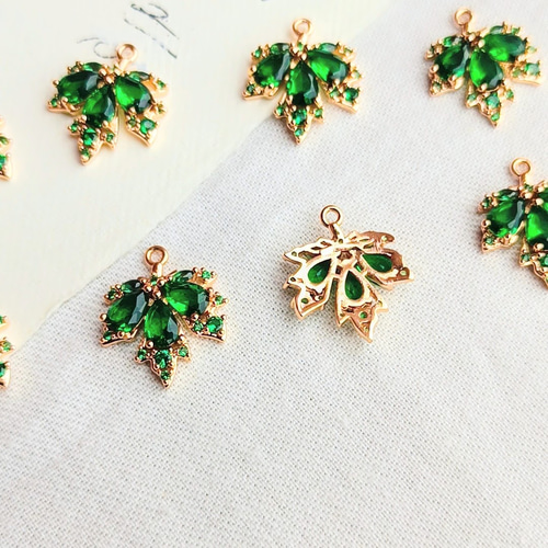 2個】紅葉 楓 ビジュー ゴールド カン付き チャーム アクセサリー