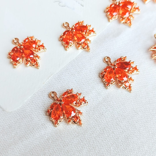 2個】紅葉 楓 ビジュー ゴールド カン付き チャーム