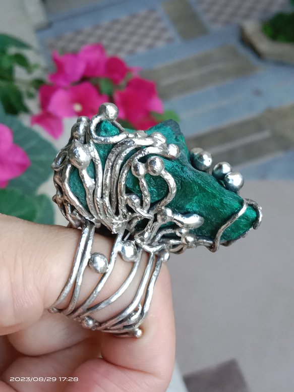 孔雀石原礦手工銀戒 純銀戒指~ 「丘」~ Malachite Mineral Silver Ring 第15張的照片