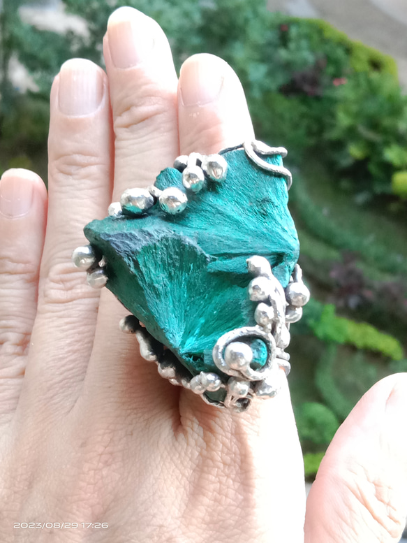 孔雀石原礦手工銀戒 純銀戒指~ 「丘」~ Malachite Mineral Silver Ring 第20張的照片