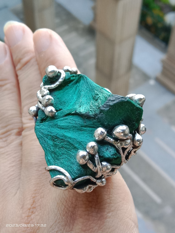 孔雀石原礦手工銀戒 純銀戒指~ 「丘」~ Malachite Mineral Silver Ring 第16張的照片