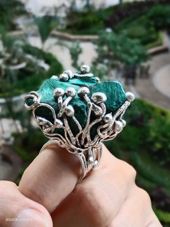 孔雀石原礦手工銀戒 純銀戒指~ 「丘」~ Malachite Mineral Silver Ring 第18張的照片