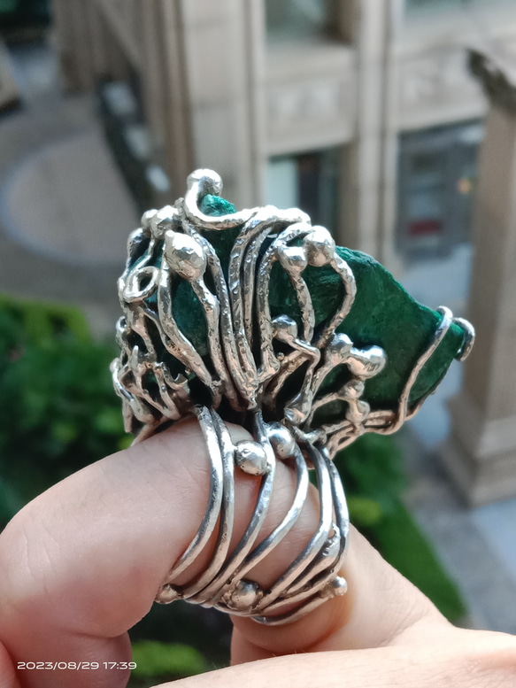 孔雀石原礦手工銀戒 純銀戒指~ 「丘」~ Malachite Mineral Silver Ring 第7張的照片