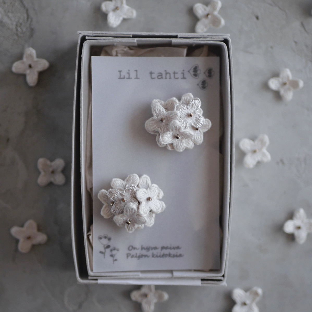 linen ginmokusei刺繍ピアス/イヤリング【受注制作】