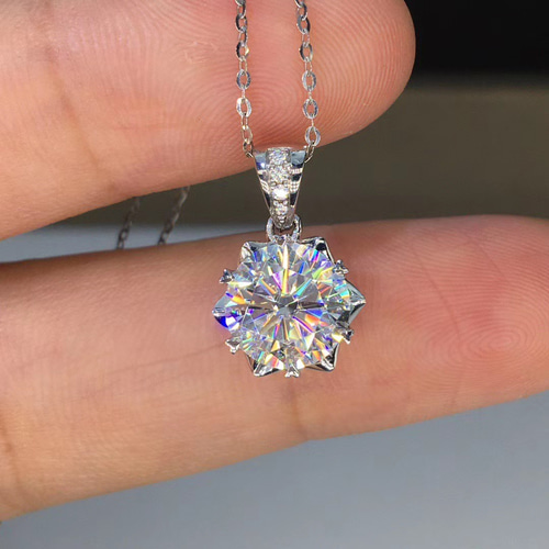 モアサナイト ダイヤ ネックレス k18WG ネックレス・ペンダント ルイ