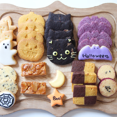 ハロウィンクッキー缶⭐︎完売 ハロウィンアイシングクッキー缶 | mineeeette (ミネット)｜宮崎