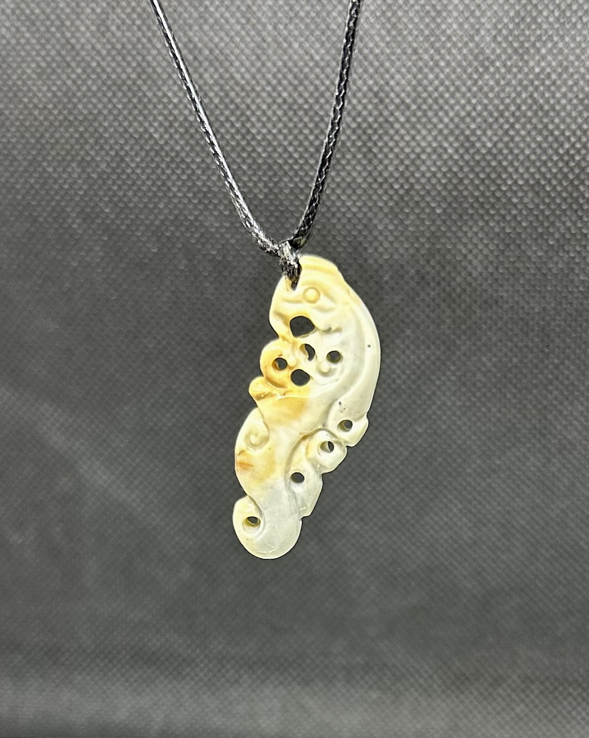 古鳳　新潟阿賀野産蛋白石