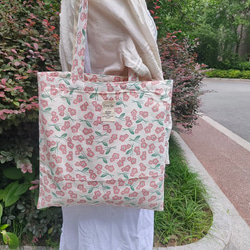 ピンク　小花　可愛い 綿 キャンパス トートバッグ 肩掛けバッグ ハンドバッグ 韓国バッグ 1枚目の画像
