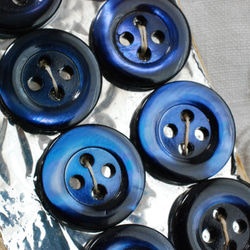 アンティークボタン シェルボタン 貝ボタン 1.7㎝ 青色系 4枚目の画像