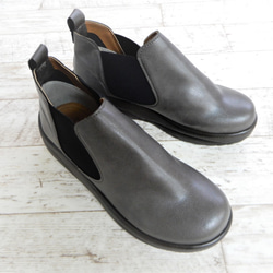 成人天然運動鞋底，側邊鬆緊帶靴，寬鬆版型，輕便，鞋底寬大，舒適 第4張的照片