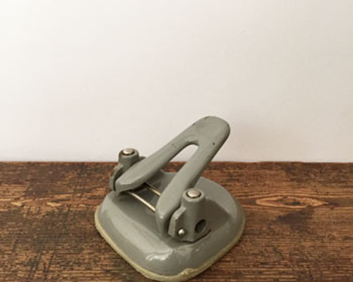 イギリス アンティーク 穴あけパンチ ヴィンテージ文房具 622c423115edbff0c6d23b3867805b