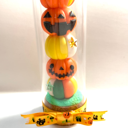 ☆ガラスケース入りハロウィンのかぼちゃタワー(受注生産) 樹脂