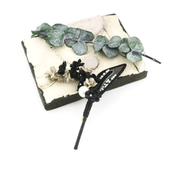 Corsage. コサージュ " 刺繍の葉っぱと小花のコサージュ " | 刺繍の葉っぱと布花のコサージュ | 2枚目の画像