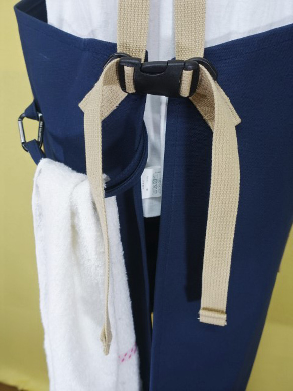 ８号帆布サロペットエプロン　Lサイズのみ　(紺×インディゴ）丈夫なエプロン　男女兼用です。 5枚目の画像