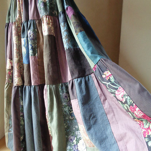 1点もの♥大人のアースカラー♥絵画なパッチワーク♥マキシ丈 超  