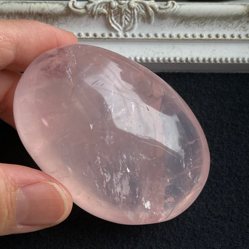 虹入りクリアローズクォーツ パームストーン 天然石 マスカレード 通販