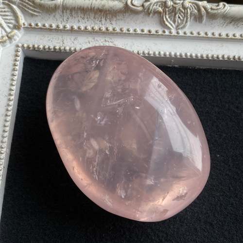 虹入りクリアローズクォーツ パームストーン 天然石 マスカレード 通販