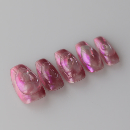 くすみベージュうるうるオーロラぷっくりニュアンスネイル 韓国 ちゅる