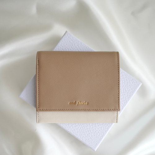 送料無料】本革 二つ折り財布 バイカラー【ホワイト/ベージュ