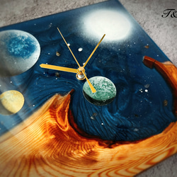 宇宙 ウッド レジン 壁掛け時計 (宇宙 / 星 / 惑星 / 地球 / スプレーアート )　【1点もの】 9枚目の画像