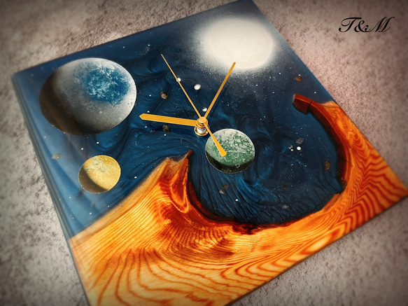 宇宙 ウッド レジン 壁掛け時計 (宇宙 / 星 / 惑星 / 地球 / スプレーアート )　【1点もの】 8枚目の画像