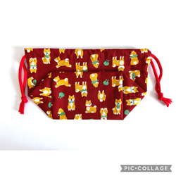 柴犬と風呂敷・RED・お弁当袋(Sサイズ) 2枚目の画像